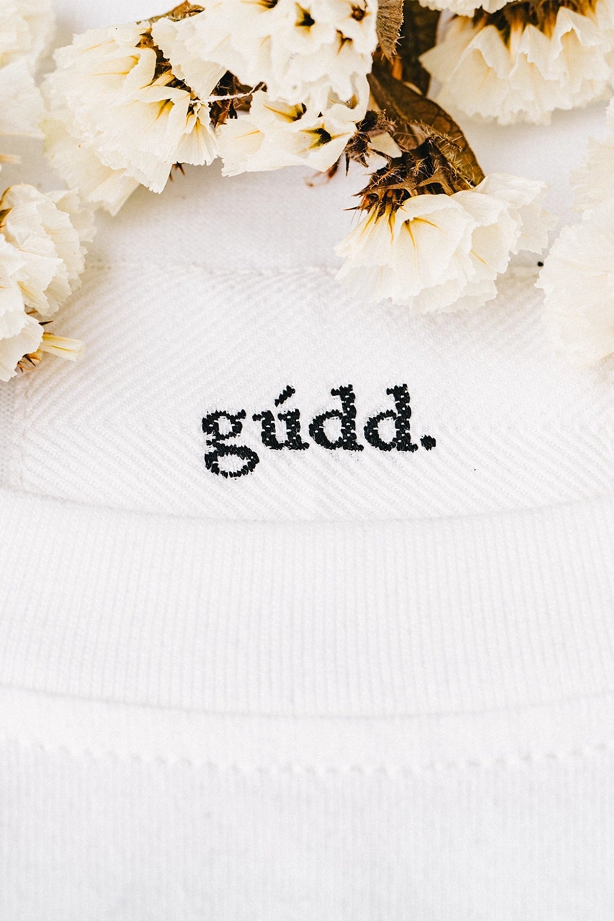 the white t-shirt (3-pack).