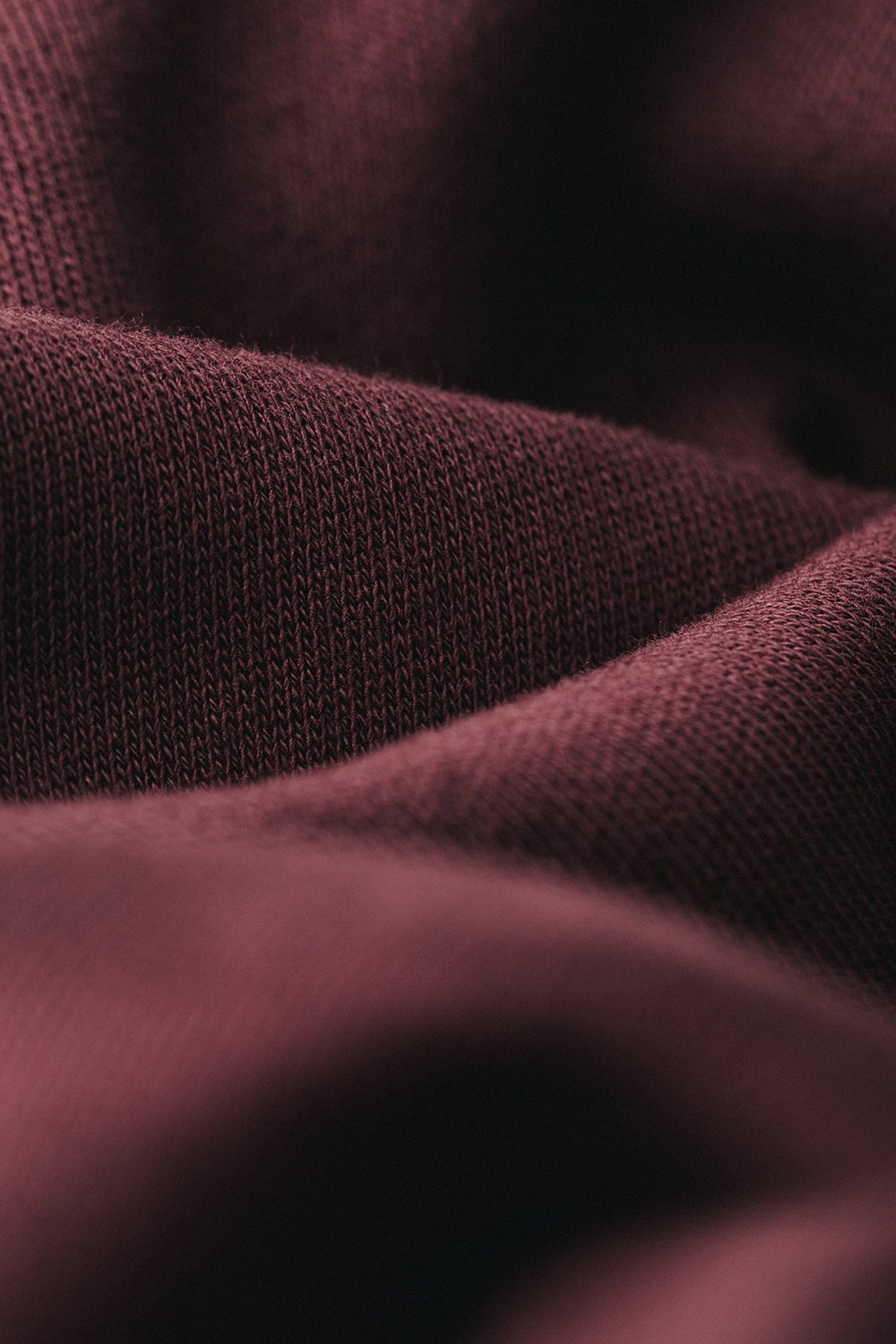 the mahagony crewneck.