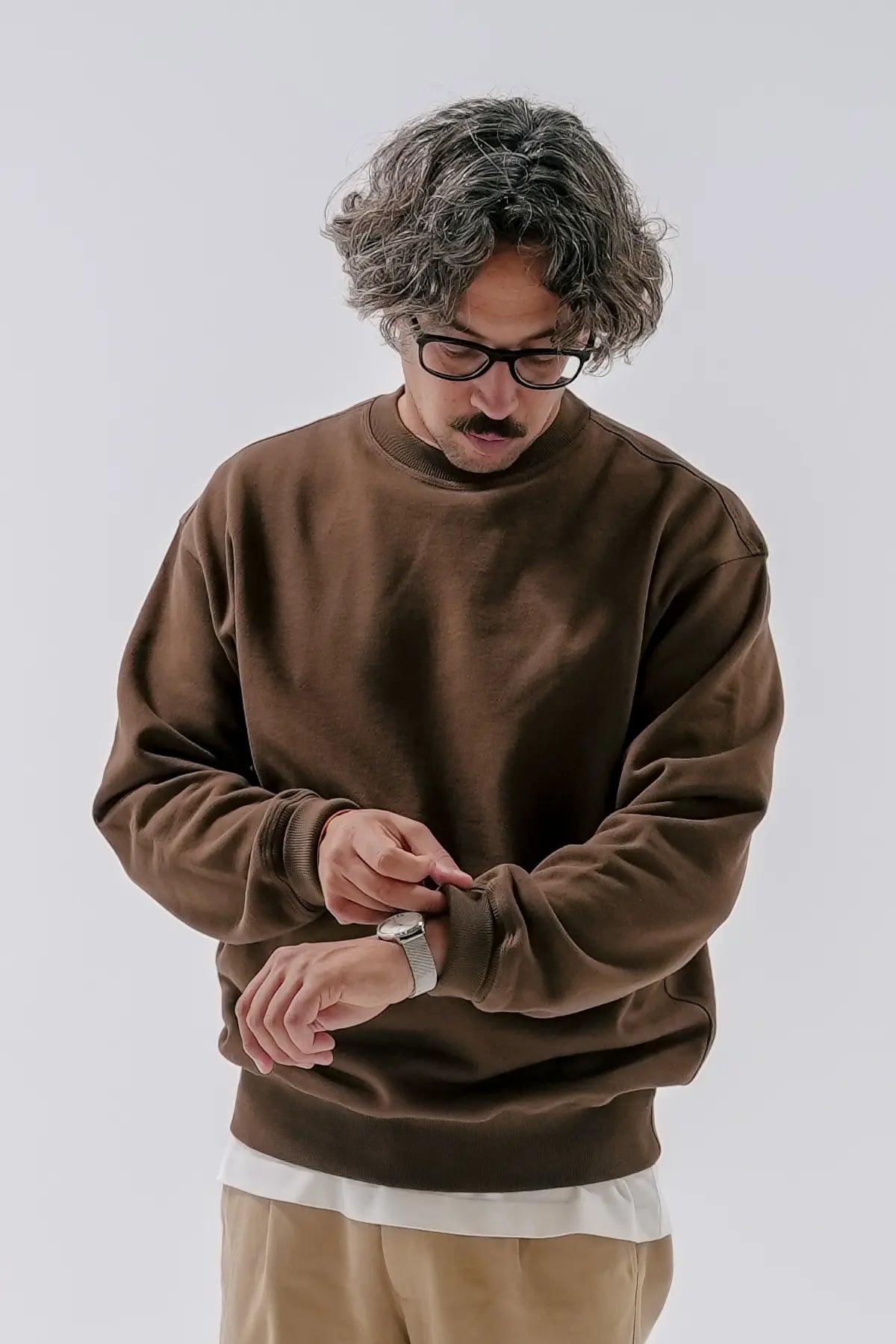 the umber crewneck.